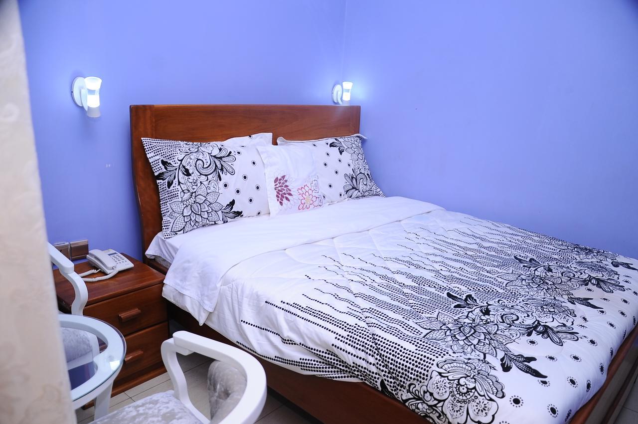 Modern Villa Hotel Kigali Esterno foto
